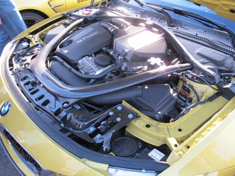 スバルの商品戦略を考察する その2 (BMWのM4から学ぶ)_f0076731_20581483.jpg