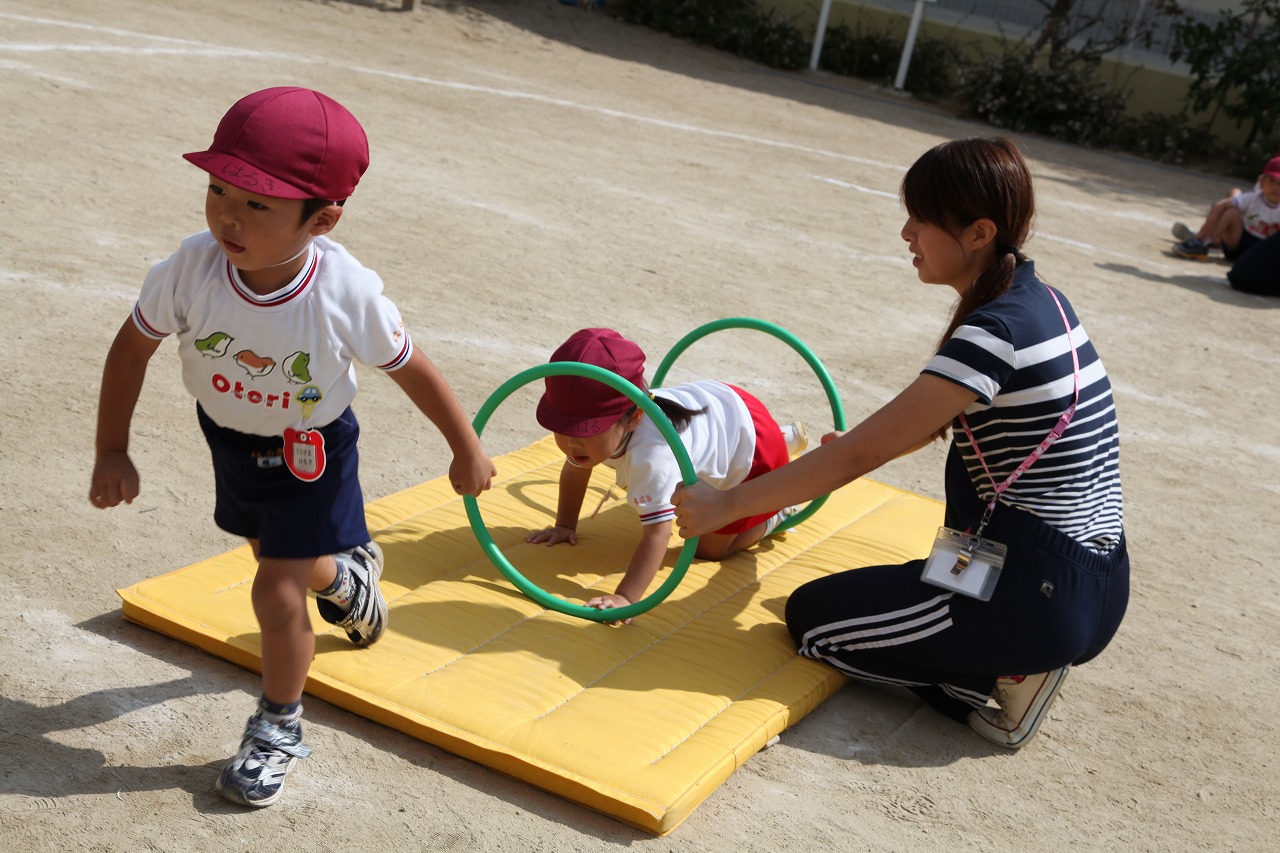 運動遊びを楽しむ子ども_b0277979_1935268.jpg