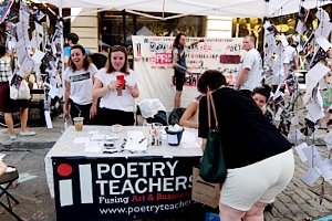 NYの詩の先生たちによるPoetry Teachers NYCのテント_b0007805_961781.jpg