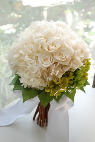 紫陽花のクラッチブーケ!_a0136507_21355867.jpg