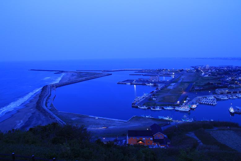 夜明けの飯岡漁港と九十九里平野 写真で残す都筑の風景