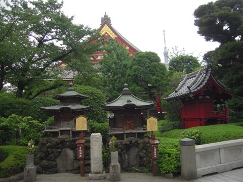 浅草寺のスカイツリー（台東区浅草）_d0049152_12551086.jpg