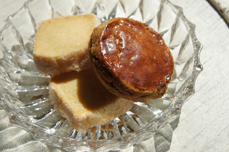 Petit-Pontさん 「ブローチ!ブローチ!ブローチ!」出展者のご紹介14。_e0060555_16323114.jpg