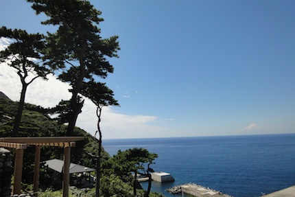 f0054859_22122573.jpg