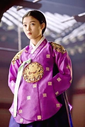 ドラマ 秘密の扉 のキム ユジョン 韓服姿で少女から女性へ 韓国fun ドラマ 秘密の扉 のキム ユジョン 韓服姿で少女から女性へ 韓国fun