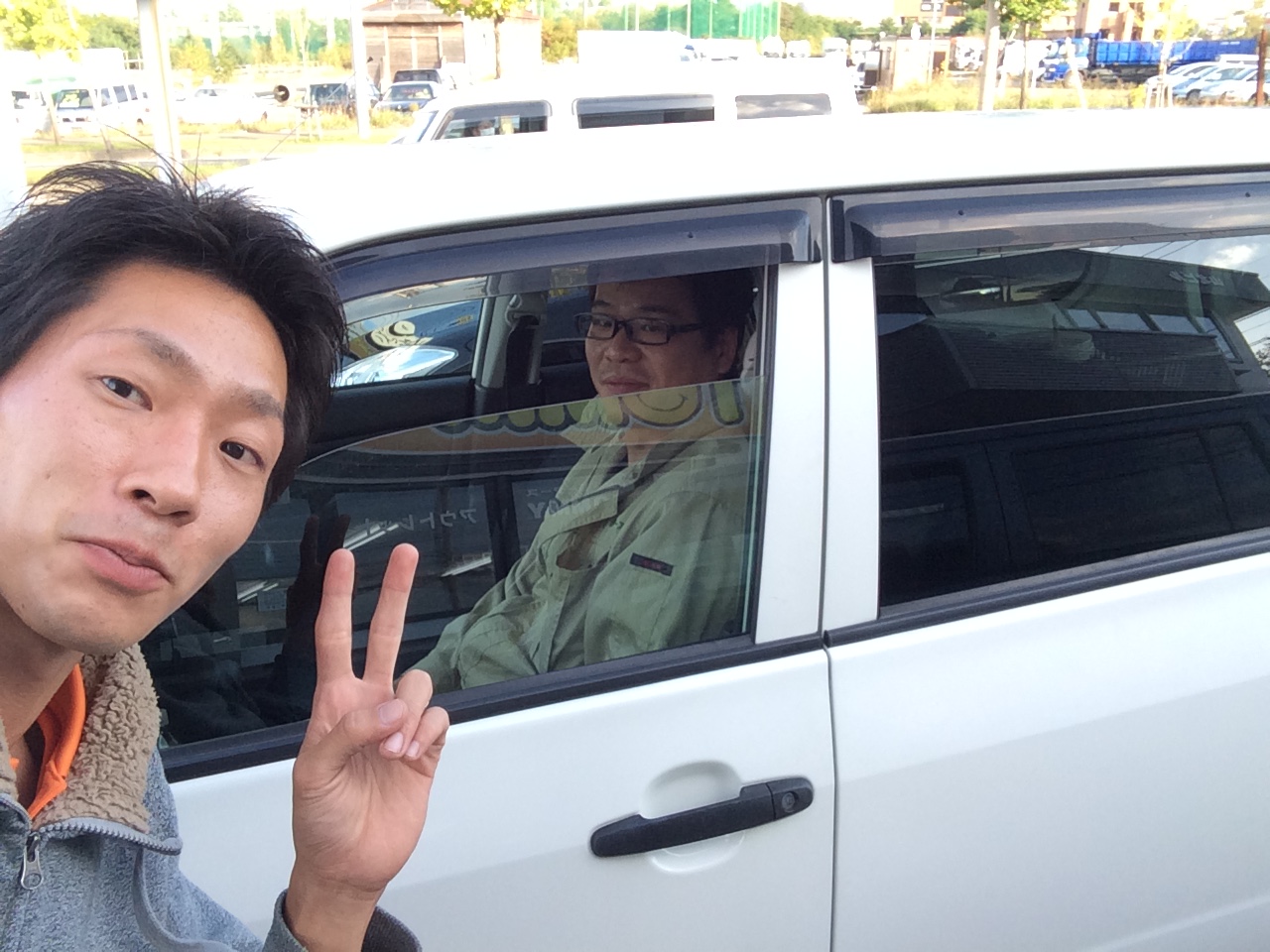 10/1(水)好調スタート♪S様、ワゴンRご成約!アベブロTOMMYアウトレット★タント キューブ ヴォクシー★_b0127002_1751295.jpg