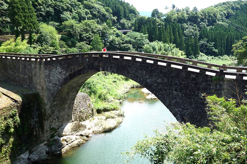 石橋と実用の美 -通潤橋と霊台橋-_d0116009_7262744.jpg