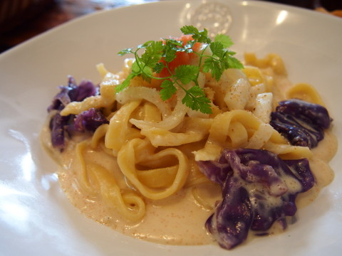 紫キャベツとたらこのクリームパスタ：Comfortable dining Konkitchen（青森市）_b0147224_23113915.jpg
