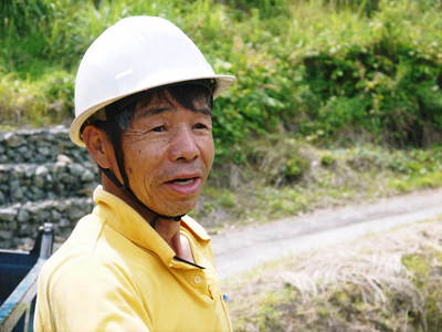 香り高き柚子(ゆず) 今年は柚子の裏年?でも、匠は今年もきちんと育てあげるんです_a0254656_1934536.jpg
