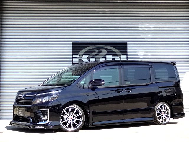 80ヴォクシーkuhl名古屋新車コンプリート販売 トミーカイラrowen新作