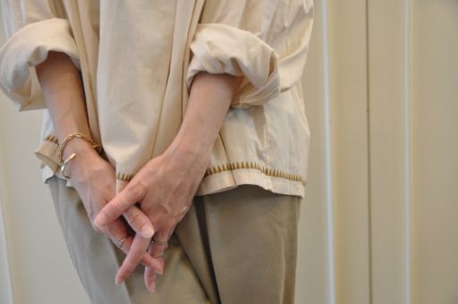 ジグザグボーダー と タックシャツ ・ ・ ・ =scye=_b0110586_1844771.jpg