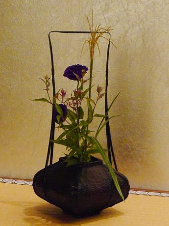 季節を感じるもてなしの花(加賀屋さん編2)_c0098807_18374927.jpg