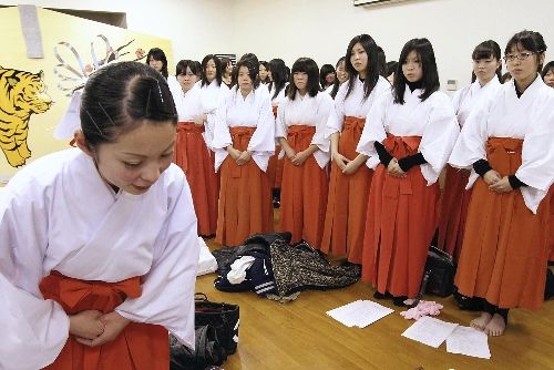 水泳界に「韓の法則」発動！：カメラ盗みの冨田尚弥、こいつも在日韓国人のようですナ！_e0171614_18352852.jpg