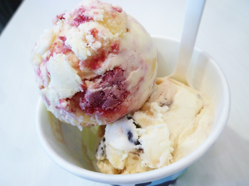 【閉店】Ben & Jerry\'s (ベン&ジェリーズ) 表参道ヒルズ店_c0152767_22102013.jpg