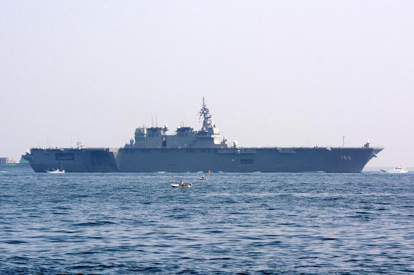 護衛艦「いずも（DDH-183）」_e0158925_19474229.jpg