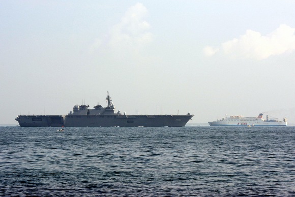 護衛艦「いずも(DDH-183)」_e0158925_19504947.jpg