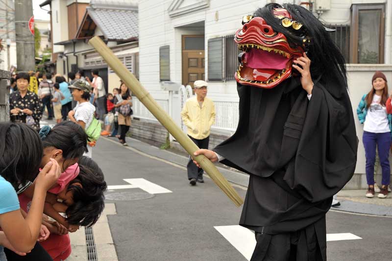 箕面の奇祭　西小路「天狗祭り」_a0158226_2133028.jpg