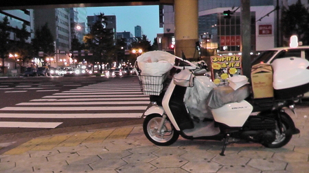 HONDA 50cc小型ビジネススクーターBENLYPRO 2011/09/30 販売開始? _b0000558_1851991.jpg