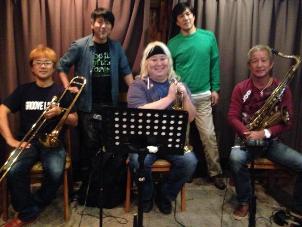あこがれのお方と 口笛太郎の 音楽とギターだけじゃないよ