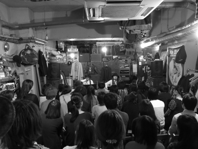 \"お客様のなかに口笛が吹ける方はいらっしゃいますか?\"ってこんなこと。_c0140560_10512989.jpg