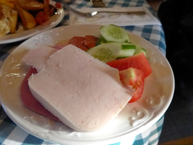 カッパドキアへ行く。③ ~朝食ジャムが充実していた話~_f0232060_1445941.jpg
