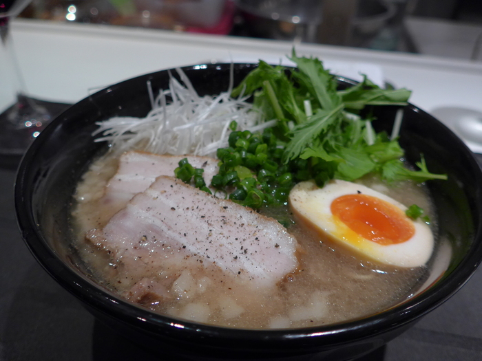 六本木「???」 ~秘密のラーメン会へ行く~_f0232060_1563149.jpg