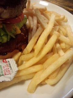 目黒 HUNGRY HEAVENのパインバーガー_f0112873_13125651.jpg