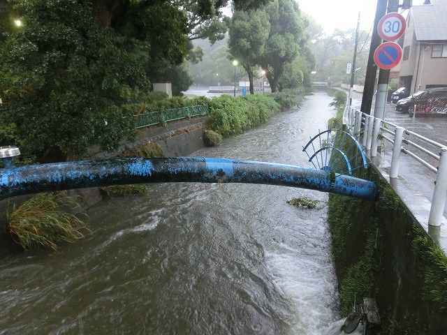 台風18号はこれから数時間が最も危険 万全な態勢で!_f0141310_7532480.jpg