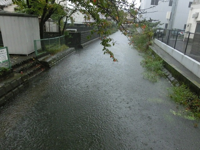 台風18号はこれから数時間が最も危険 万全な態勢で!_f0141310_7533370.jpg