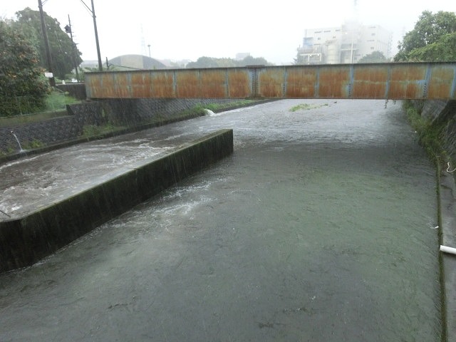 台風18号はこれから数時間が最も危険 万全な態勢で!_f0141310_754485.jpg