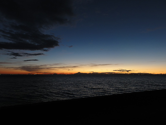 台風一過の千葉の海と富士の夕焼け （10/6）_b0006870_19124944.jpg