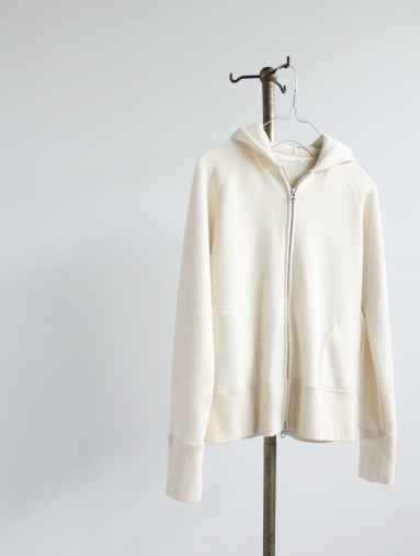 n100 エヌワンハンドレッド コットンカシミヤのスウェットパーカー