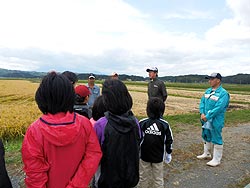稲刈り体験(目黒角田絆交流田)_d0247484_9333591.jpg
