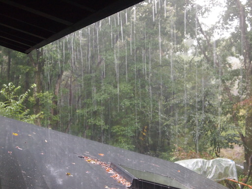 台風１８号が近づいている_e0008887_7245871.jpg