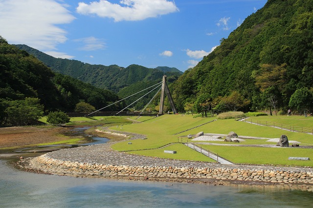 大白公園周回コースをウォーキング　（その2）_e0321325_16435371.jpg