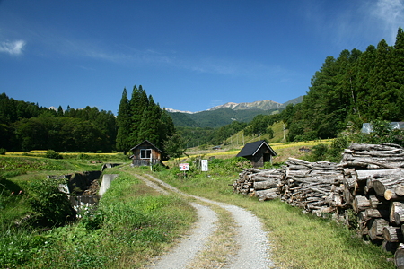 白馬のある風景_f0118426_19174666.jpg