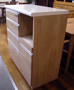 使いやすい高さのカウンターです_d0156886_1121399.jpg