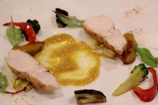 ビストロ・パラディ(Bistro Paradis)でランチ兼写真の練習_e0227942_22564259.jpg