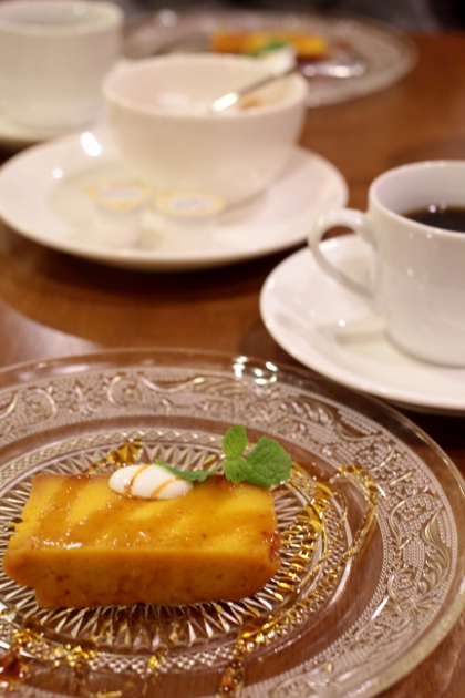 ビストロ・パラディ(Bistro Paradis)でランチ兼写真の練習_e0227942_22564821.jpg