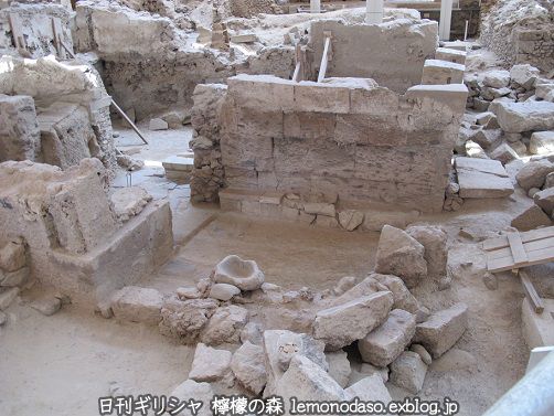サントリニ のアクロティリ遺跡 日刊ギリシャ檸檬の森 古代都市を行くタイムトラベラー サントリニ のアクロティリ遺跡 日刊ギリシャ檸檬の森 古代都市を行くタイムトラベラー