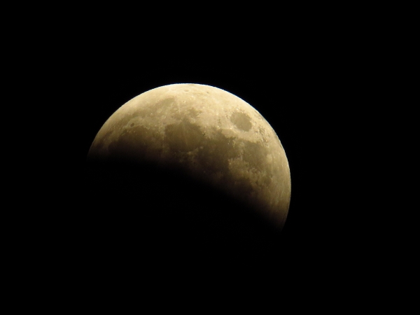 天体ショー 皆既月食_f0033598_20382199.jpg