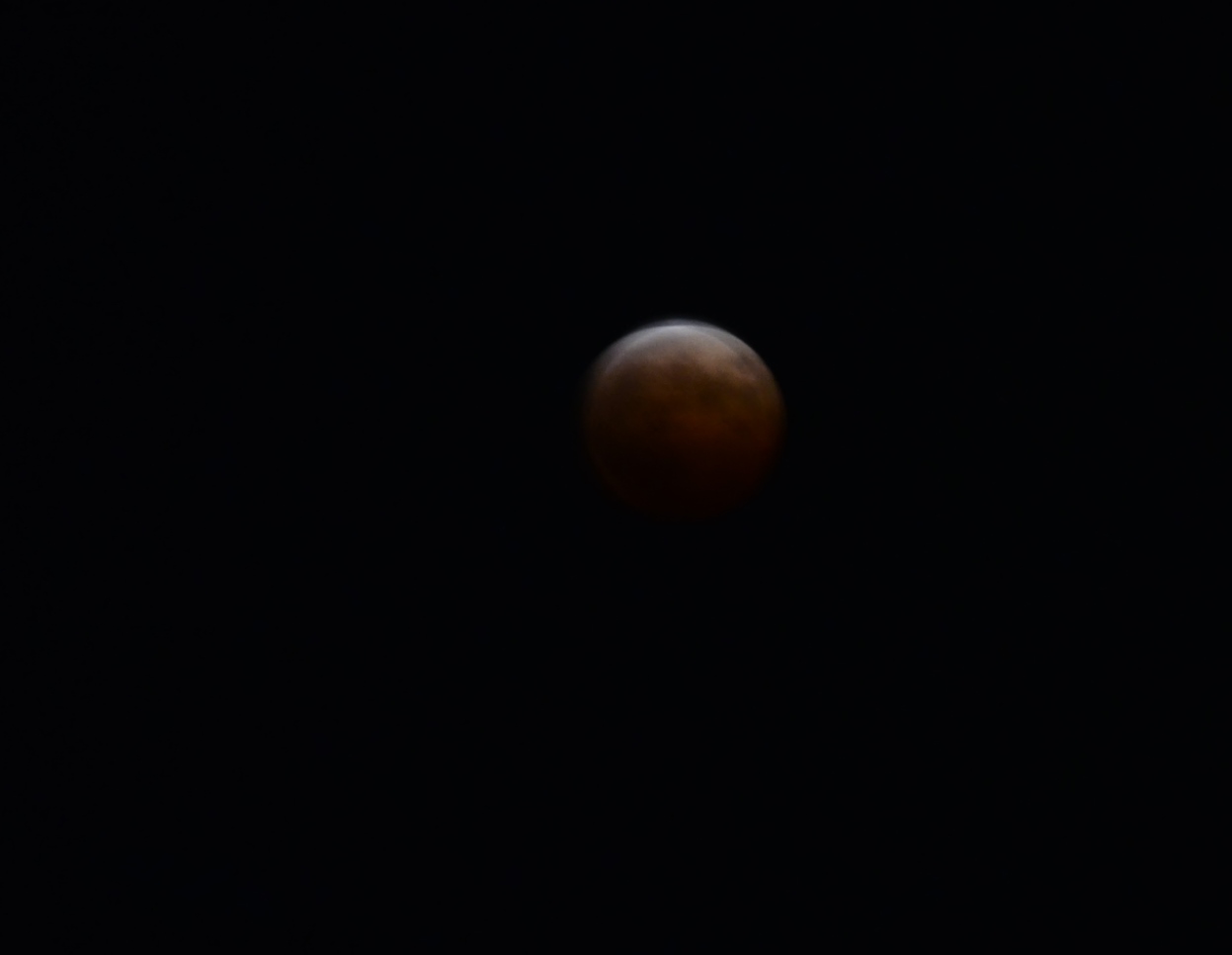 thee red moon_d0128536_8365482.jpg