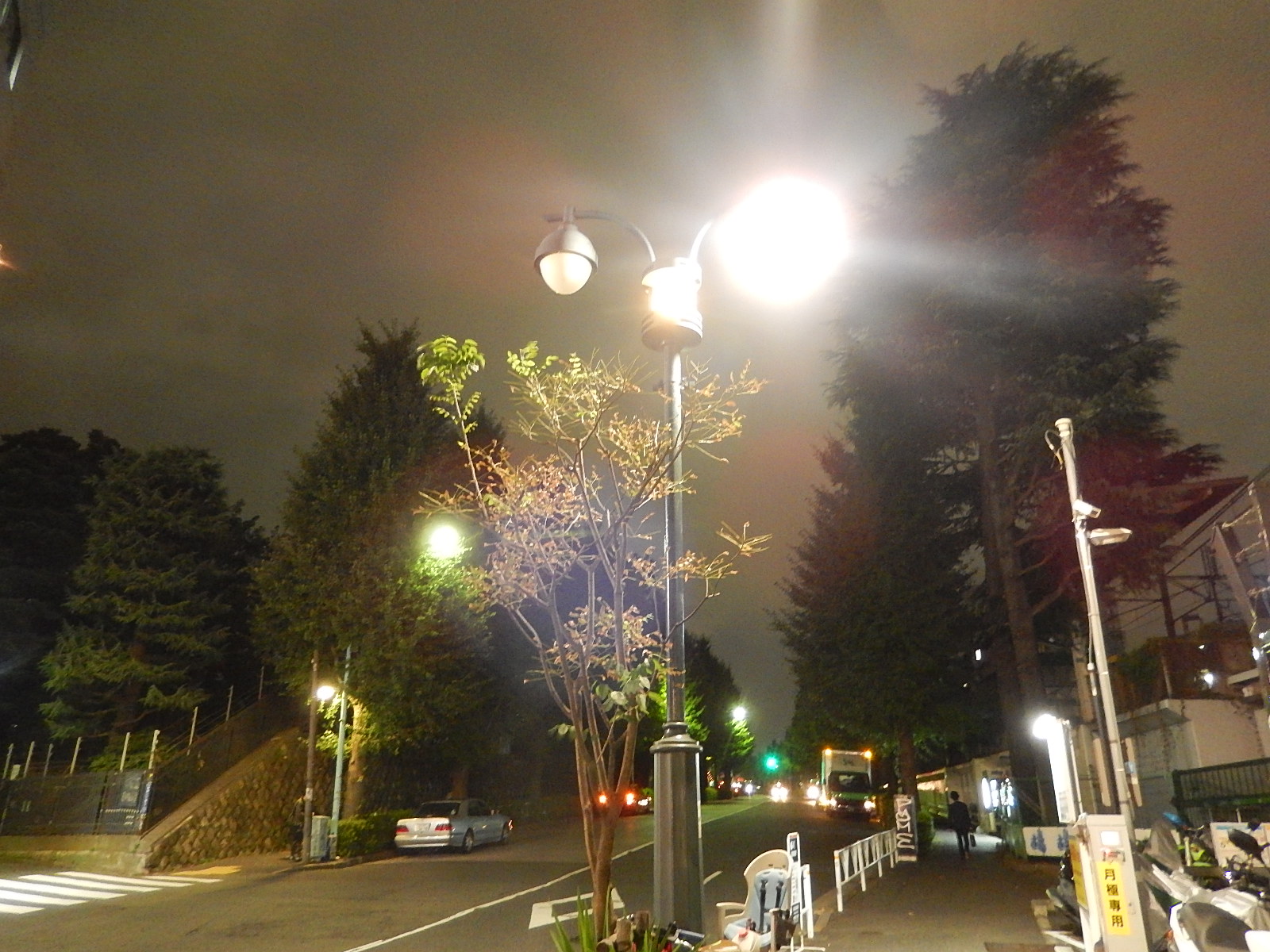 10月9日　渋谷　原宿　の自転車屋　FLAME bike前です_e0188759_1910215.jpg