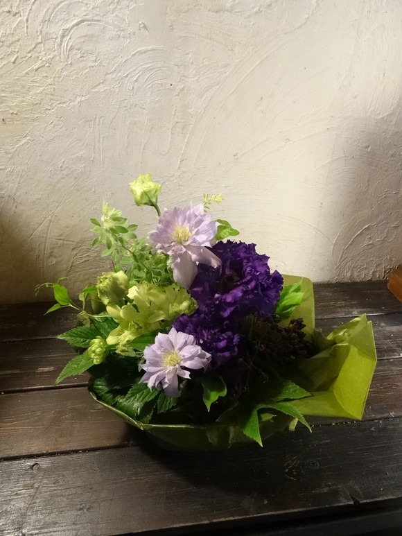 明日は臨時で開店します。_c0102228_19512576.jpg