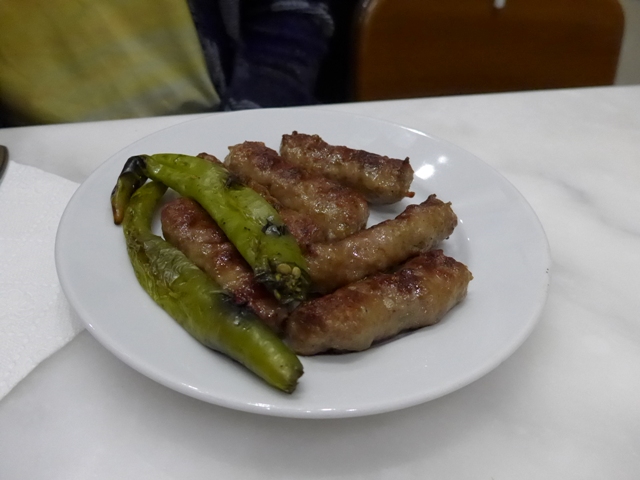 イスタンブールへ行く。④ ~オヤジのキョフテも旨い話~_f0232060_23362427.jpg
