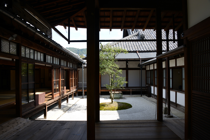 京都おすすめの観光スポット。堂内撮影OK!建仁寺_e0171573_2035161.jpg