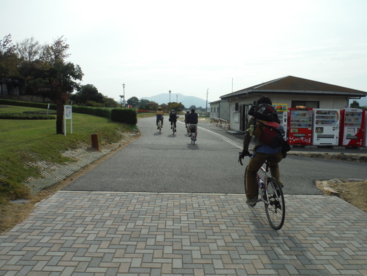 笠岡コスモス&ラーメンサイクリング_c0132901_18122037.jpg