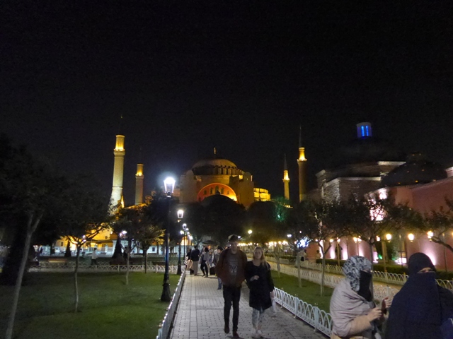 イスタンブールへ行く。⑤ ~2大モスクに行った話~_f0232060_14431691.jpg