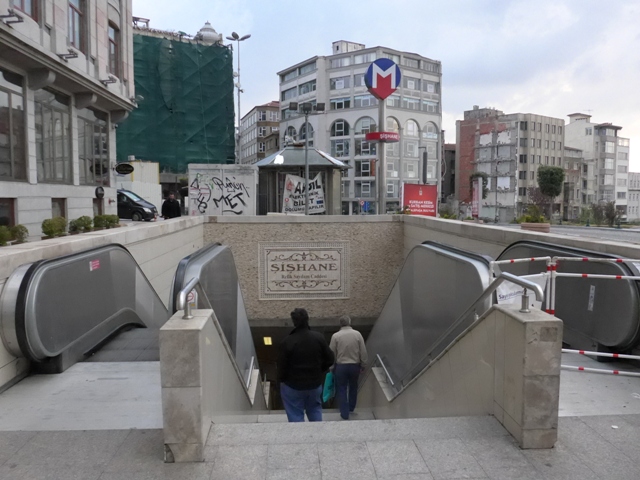 イスタンブールへ行く。⑧ ~濡れバーガーがマズい話~_f0232060_23445528.jpg