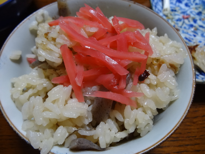 窯焼き叉焼、銀鱈の味噌漬け、トマトのサラダ、舞茸ご飯、茄子とピーマン味噌炒め、醤油ラーメンです。_c0225997_618387.jpg